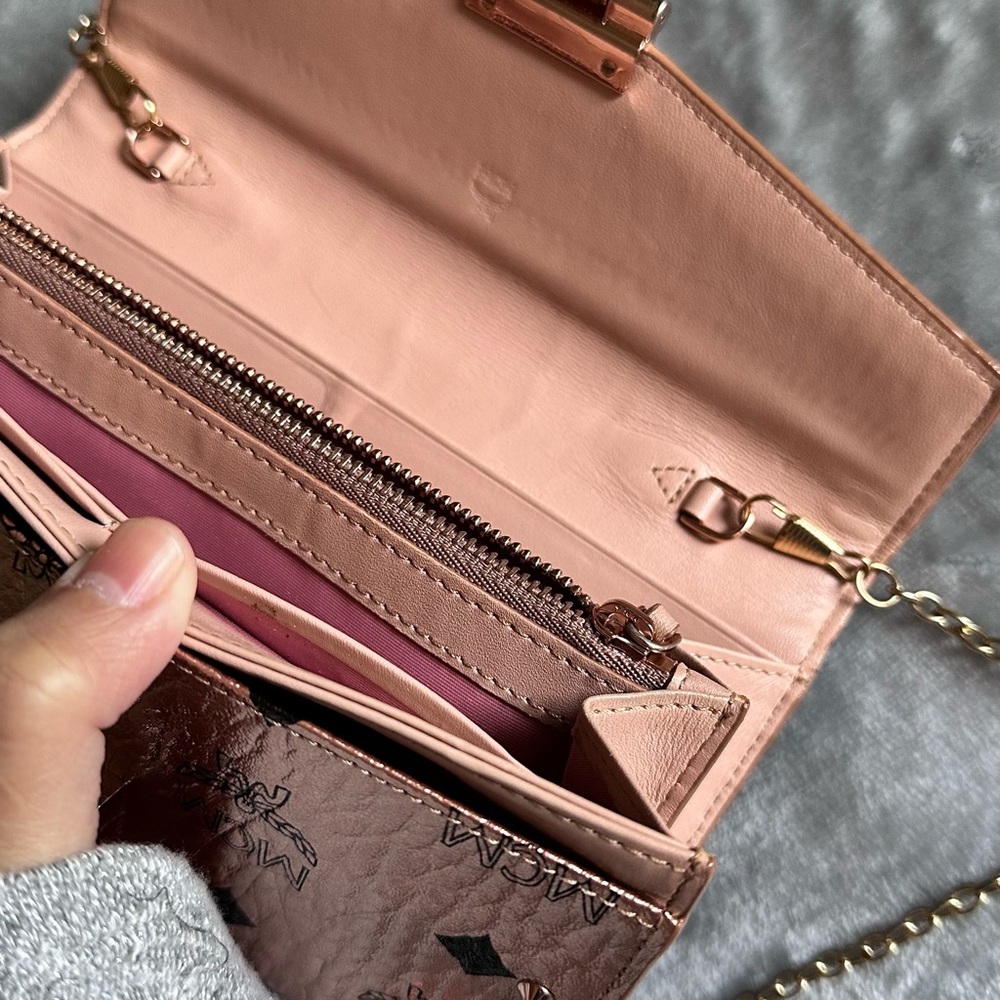 MCM pink crossbody - Picture 3 of 14